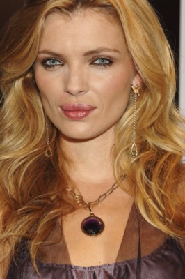 Esther Canadas Poster 1433223