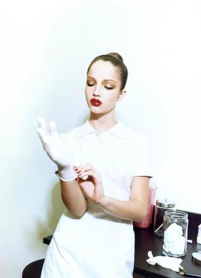 Esther Canadas Poster 2113684