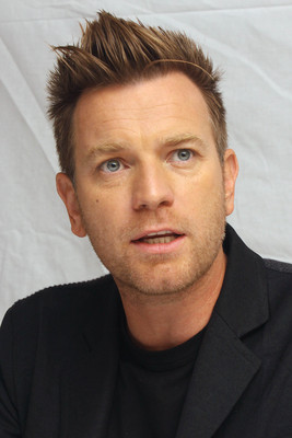 Ewan McGregor Poster 2156213