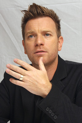 Ewan McGregor Poster 2156217