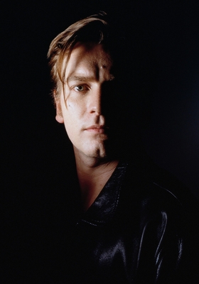Ewan McGregor Poster 2211610