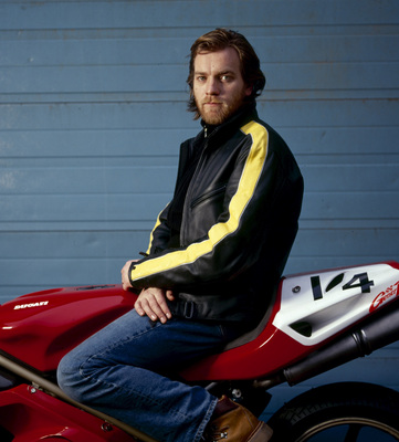 Ewan McGregor Poster 2211628