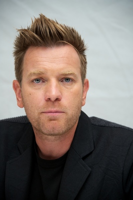 Ewan McGregor Poster 2221935