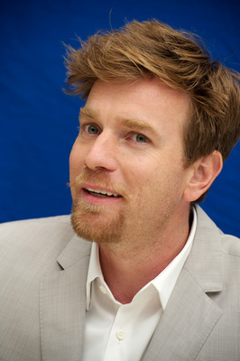 Ewan McGregor Poster 2244789