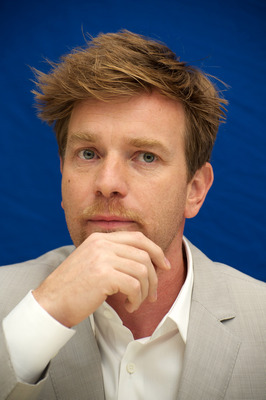 Ewan McGregor Poster 2244795