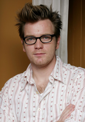 Ewan McGregor Poster 2273503