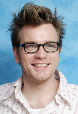 Ewan McGregor Poster 2273508