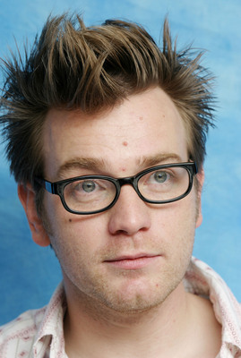 Ewan McGregor Poster 2273511