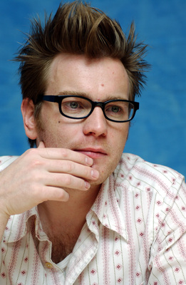 Ewan McGregor Poster 2389492