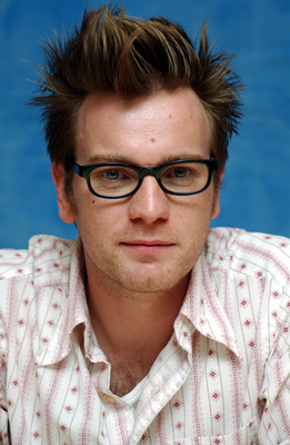 Ewan McGregor Poster 2389494