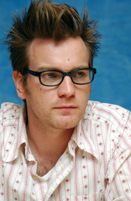 Ewan McGregor Poster 2389496