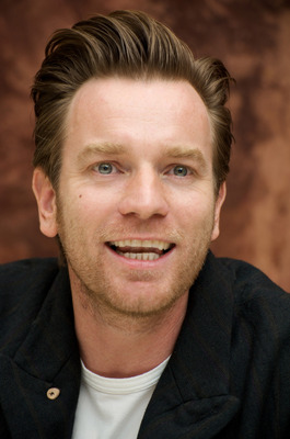 Ewan McGregor Poster 2418989