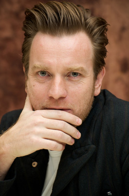 Ewan McGregor Poster 2418996