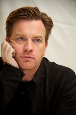 Ewan McGregor Poster 2428030