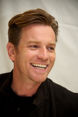 Ewan McGregor Poster 2428032