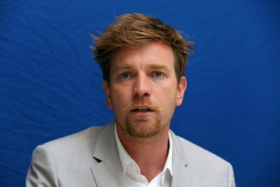 Ewan McGregor Poster 2435517