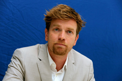 Ewan McGregor Poster 2441208