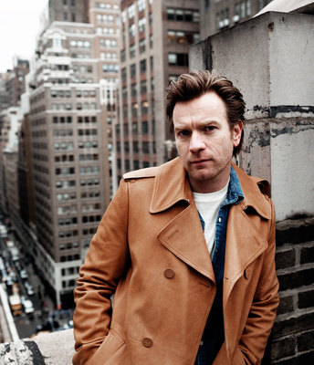 Ewan McGregor Poster 2466611