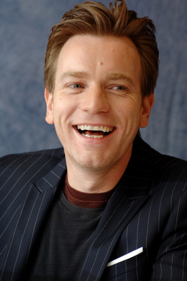 Ewan Mcgregor Poster 2404002