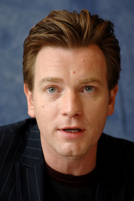Ewan Mcgregor Poster 2404003