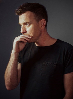 Ewan Mcgregor Poster 3669539