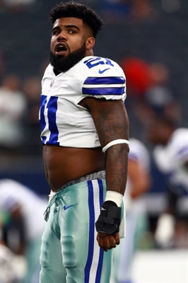 Ezekiel Elliott Poster 3475569