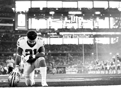 Ezekiel Elliott Poster 3475691