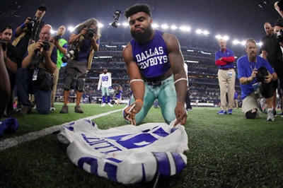 Ezekiel Elliott Poster 3475693