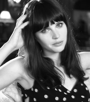 Felicity Jones Poster 2074104