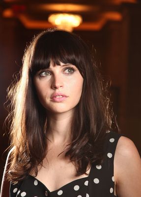 Felicity Jones Poster 2074117