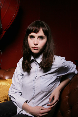 Felicity Jones Poster 2296640