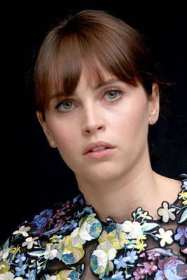 Felicity Jones Poster 2465654