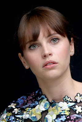 Felicity Jones Poster 2465661