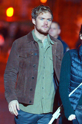 Finn Jones Poster 2838443