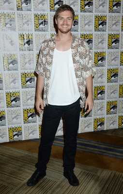 Finn Jones Poster 2984759