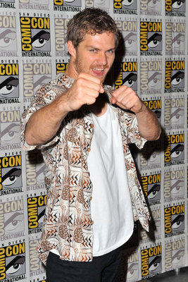 Finn Jones Poster 2984768