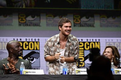 Finn Jones Poster 2984781