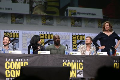 Finn Jones Poster 2984782