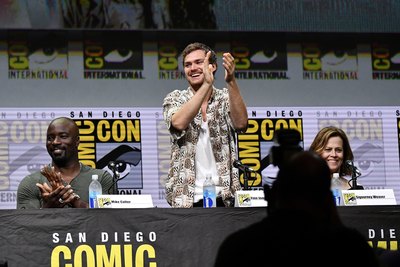 Finn Jones Poster 2984807