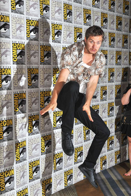 Finn Jones Poster 2984857