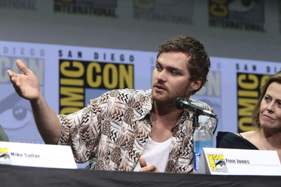 Finn Jones Poster 2984880