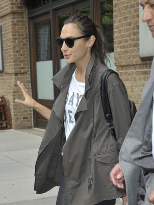 Gal Gadot Poster 2698909
