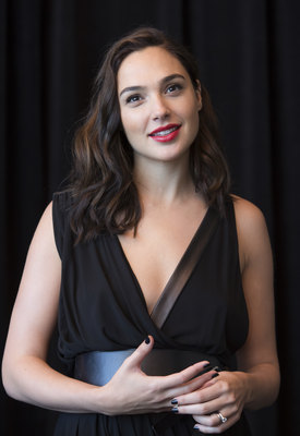 Gal Gadot Poster 2861408