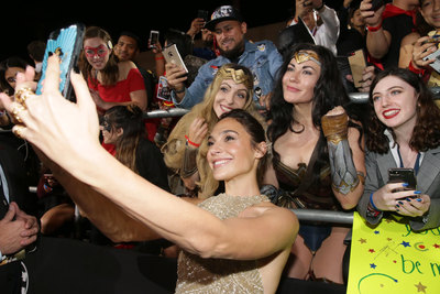 Gal Gadot Poster 2861467