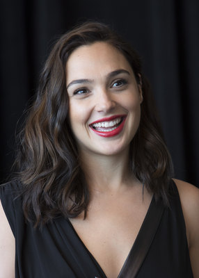 Gal Gadot Poster 2861740
