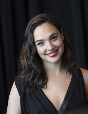 Gal Gadot Poster 2861768