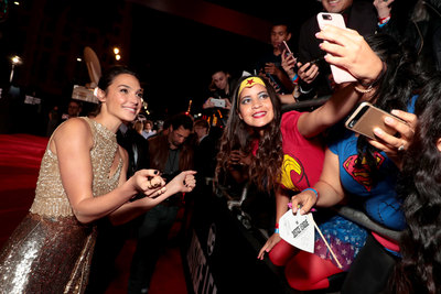 Gal Gadot Poster 2861838