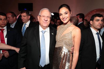 Gal Gadot Poster 2862356