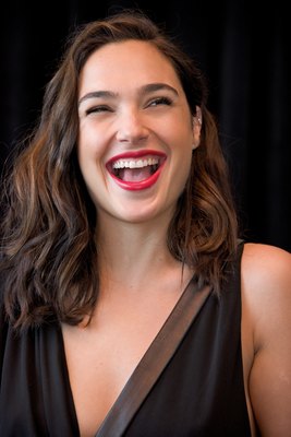 Gal Gadot Poster 2862372