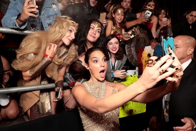 Gal Gadot Poster 2912006